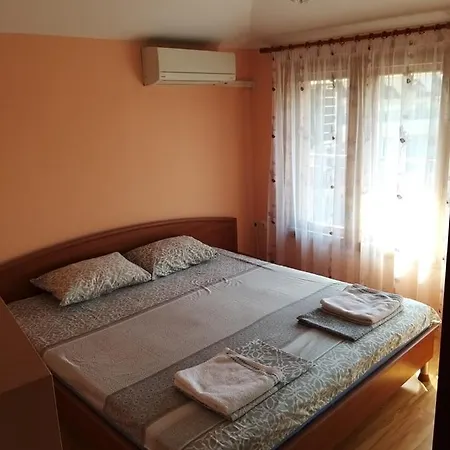 гр.бургас кв.сарафово Apartamento *
